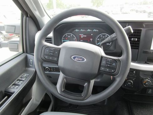 New 2025 Ford F250 XL w/ FX4 Off-Road Package image 18