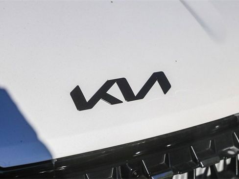 New 2026 Kia Carnival SX Prestige image 6