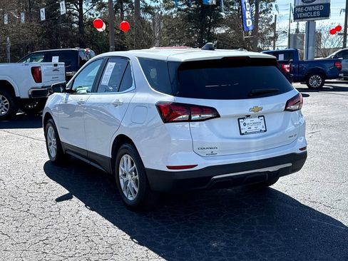 Used 2023 Chevrolet Equinox LT w/ Driver Convenience Package image 5