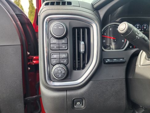 Used 2023 Chevrolet Silverado 2500 High Country w/ Z71 Off-Road Package image 27