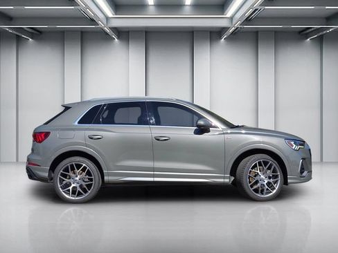 Used 2020 Audi Q3 2.0T Premium Plus w/ Premium Plus Package AWD/4WD image 3