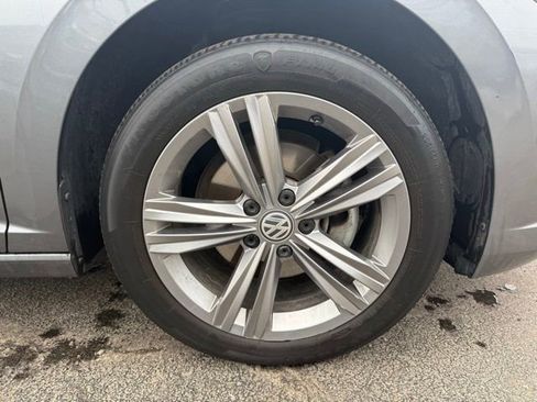 Used 2019 Volkswagen Jetta R-Line image 17