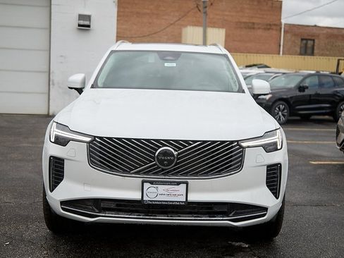 New 2025 Volvo XC90 B6 Plus w/ Protection Package Premier image 5