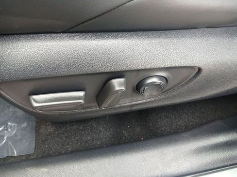 Used 2022 Toyota RAV4 Adventure w/ Convenience Package image 12