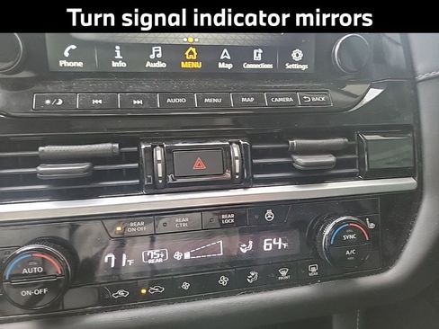 Used 2022 Nissan Pathfinder SL w/ SL Premium Package image 17