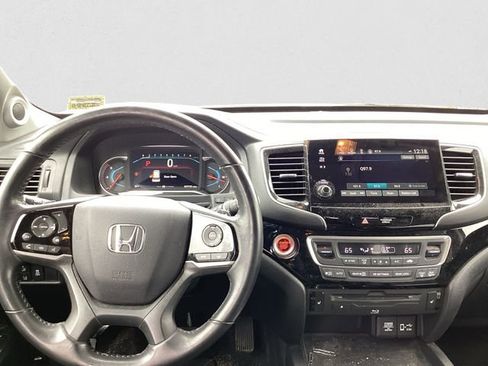 Used 2019 Honda Pilot Touring image 9