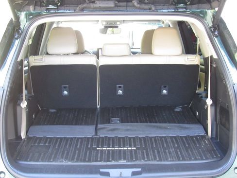 Certified 2025 Toyota Highlander XLE AWD/4WD image 23