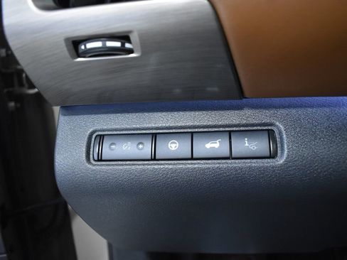 Certified 2023 Nissan Pathfinder Platinum AWD/4WD image 19