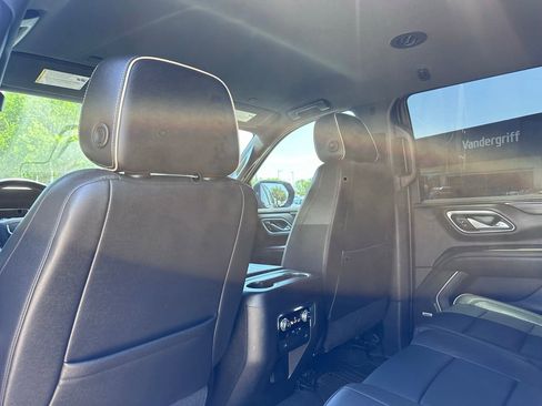 Used 2021 GMC Yukon SLT RWD image 15
