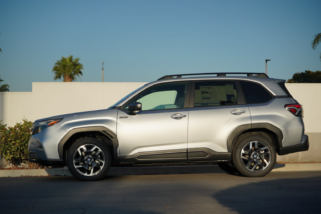 New 2026 Subaru Forester Touring AWD/4WD image 3