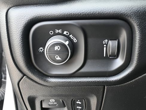 Used 2022 RAM 1500 Lone Star RWD image 12