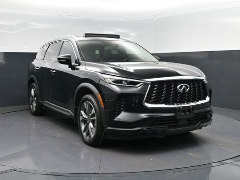 Used 2023 INFINITI QX60 Luxe w/ Vision Package image 9