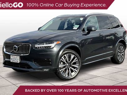 Used 2022 Volvo XC90 T6 Momentum w/ Advanced Package