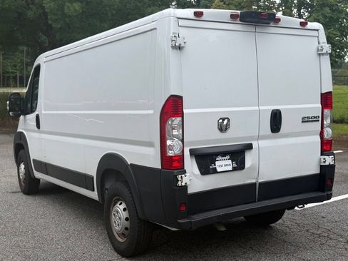 Used 2023 RAM ProMaster 2500 FWD image 3