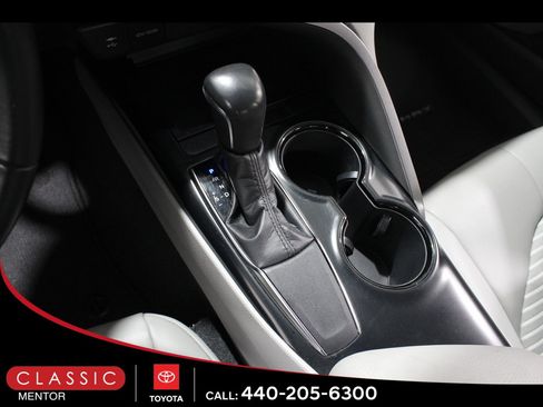 Used 2019 Toyota Camry L image 13