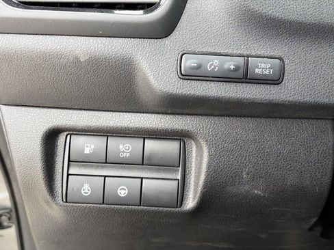 Used 2025 Nissan Leaf SV Plus image 23