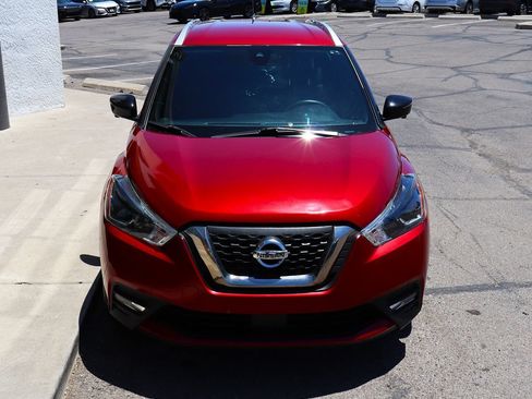 Used 2020 Nissan Kicks SR w/ SR Premium Package FWD image 15