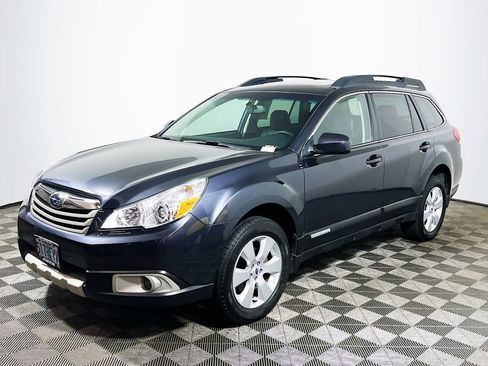 Used 2012 Subaru Outback 2.5i Limited AWD/4WD image 3