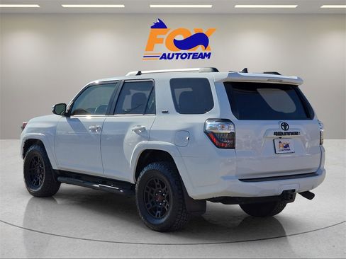 Certified 2024 Toyota 4Runner SR5 Premium image 2
