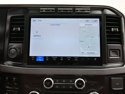 Used 2024 Ford F350 Platinum w/ FX4 Off-Road Package image 35