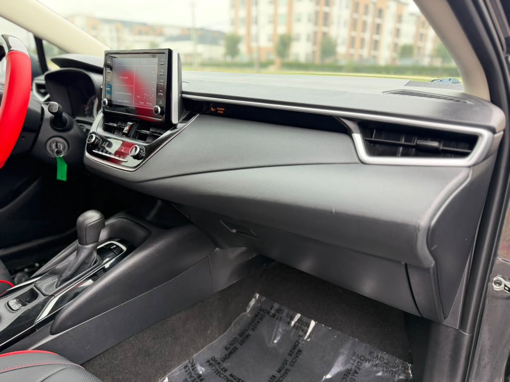 Used 2020 Toyota Corolla LE FWD image 13