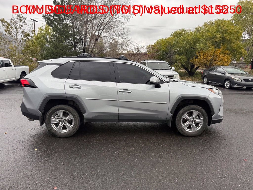 Used 2025 Toyota RAV4 XLE AWD/4WD image 11