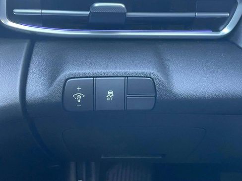 Used 2024 Hyundai Elantra SEL image 20