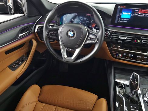 Used 2023 BMW 530i xDrive w/ Convenience Package AWD/4WD image 18