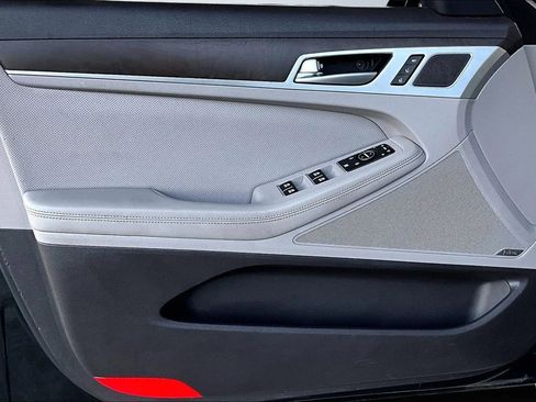 Used 2017 Genesis G80 3.8 w/ Option Group 03 image 17