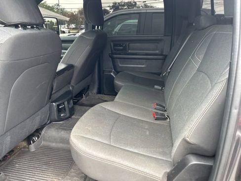 Used 2024 RAM 2500 Tradesman w/ Chrome Appearance Group image 8