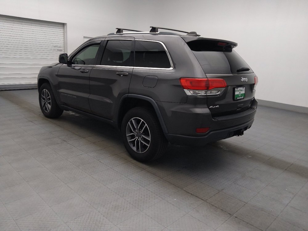 Used 2019 Jeep Grand Cherokee Laredo w/ 18" Wheel & 8.4" Radio Group AWD/4WD image 3