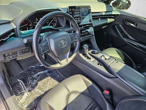 Used 2019 Toyota Avalon XSE w/ All Weather Liner Package FWD image 10