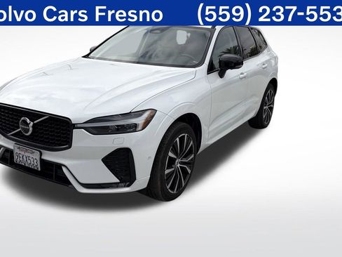 Used 2023 Volvo XC60 B5 Plus image 1