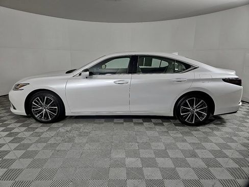 Certified 2025 Lexus ES 350 w/ Premium Package image 8