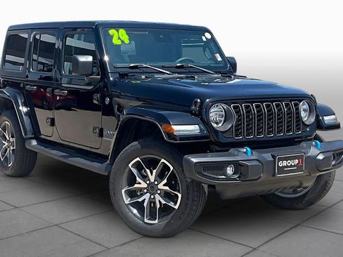 Used 2024 Jeep Wrangler Unlimited AWD/4WD image 4
