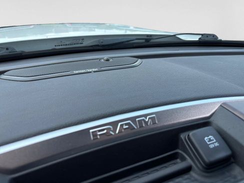 Used 2022 RAM 2500 Laramie AWD/4WD image 39