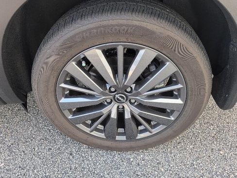 Used 2024 Nissan Pathfinder SL w/ SL Premium Package image 19