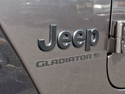 New 2026 Jeep Gladiator Sport AWD/4WD image 18