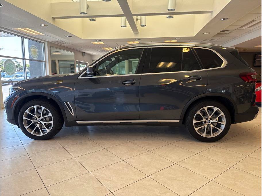 Used 2021 BMW X5 xDrive40i w/ Premium Package AWD/4WD image 9