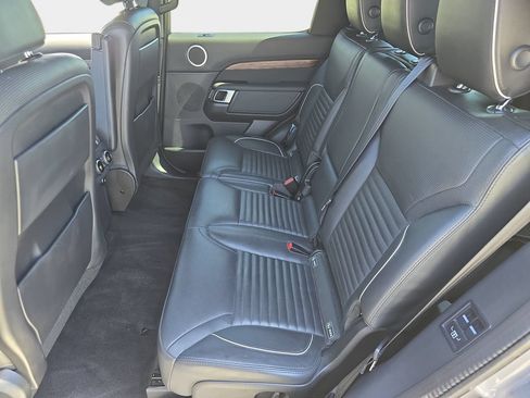 Used 2020 Land Rover Discovery HSE AWD/4WD image 19