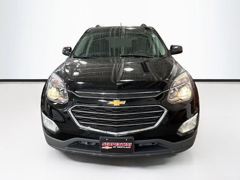Used 2017 Chevrolet Equinox LT w/ Convenience Package image 4