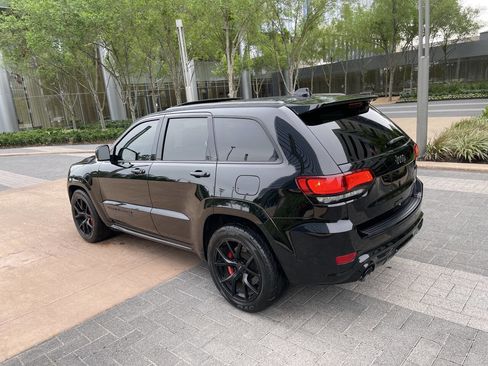 Used 2021 Jeep Grand Cherokee SRT image 25