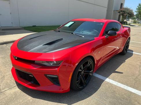 Used 2018 Chevrolet Camaro SS RWD image 1