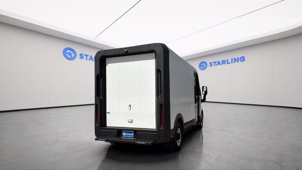 Used 2024 Chevrolet Brightdrop 400 w/ Commercial Equipment Package AWD/4WD image 9