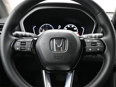 Used 2025 Honda Pilot EX-L image 28