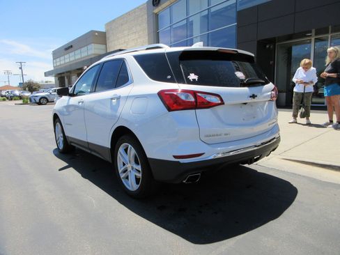 Used 2020 Chevrolet Equinox Premier AWD/4WD image 7