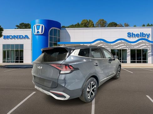 Used 2023 Kia Sportage EX image 8