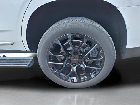 Used 2022 GMC Yukon Denali image 25