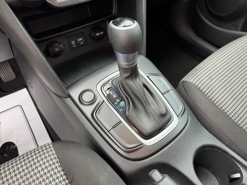 Used 2020 Hyundai Kona SE image 28