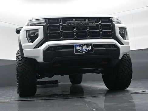 Used 2023 GMC Canyon AT4 w/ Technology Package image 18